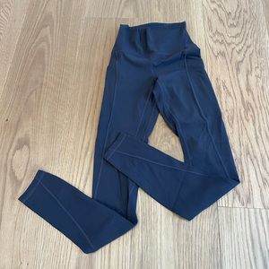 Lululemon Align leggings 25” with pockets